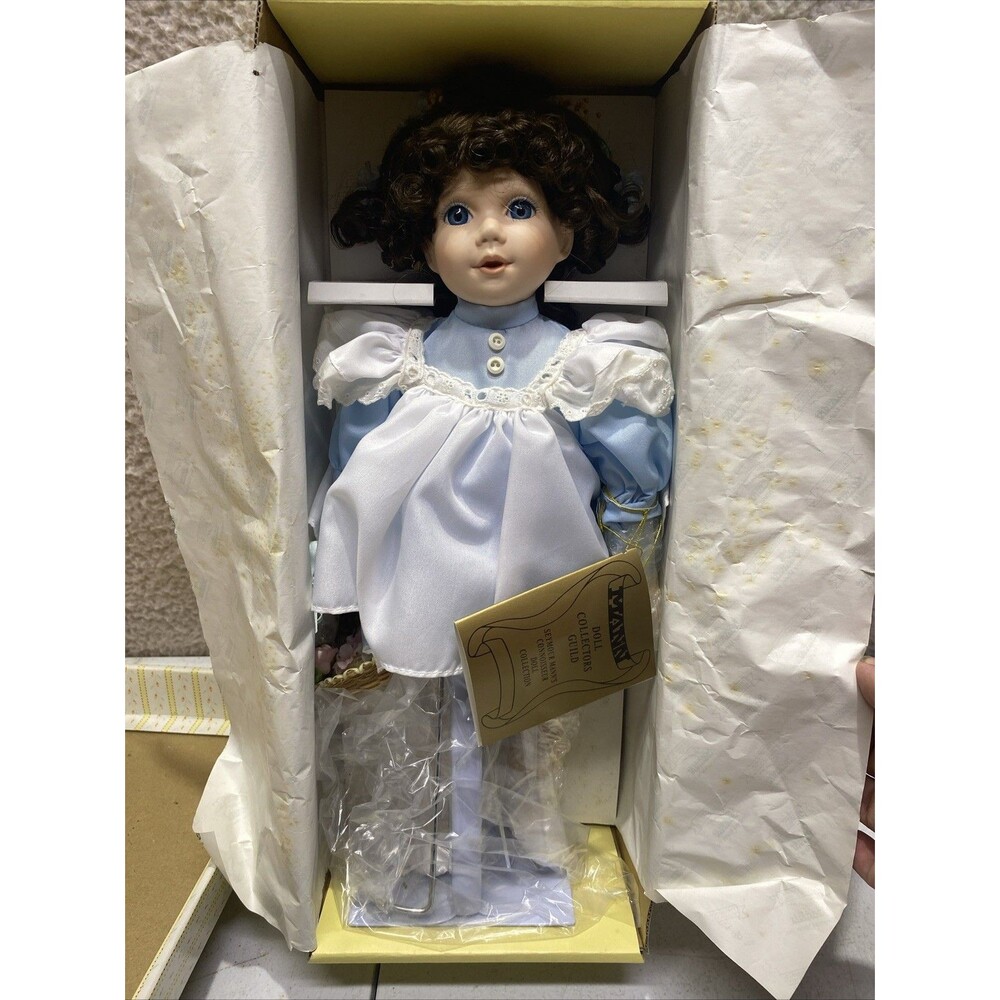 Seymour Mann Porcelain Doll 15” Lenore Connoisseur Collection Limited Edition